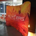 Display mampara portatil